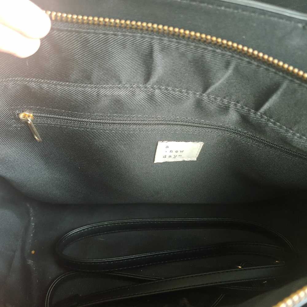 Color block purse! - Picture 3 of 4